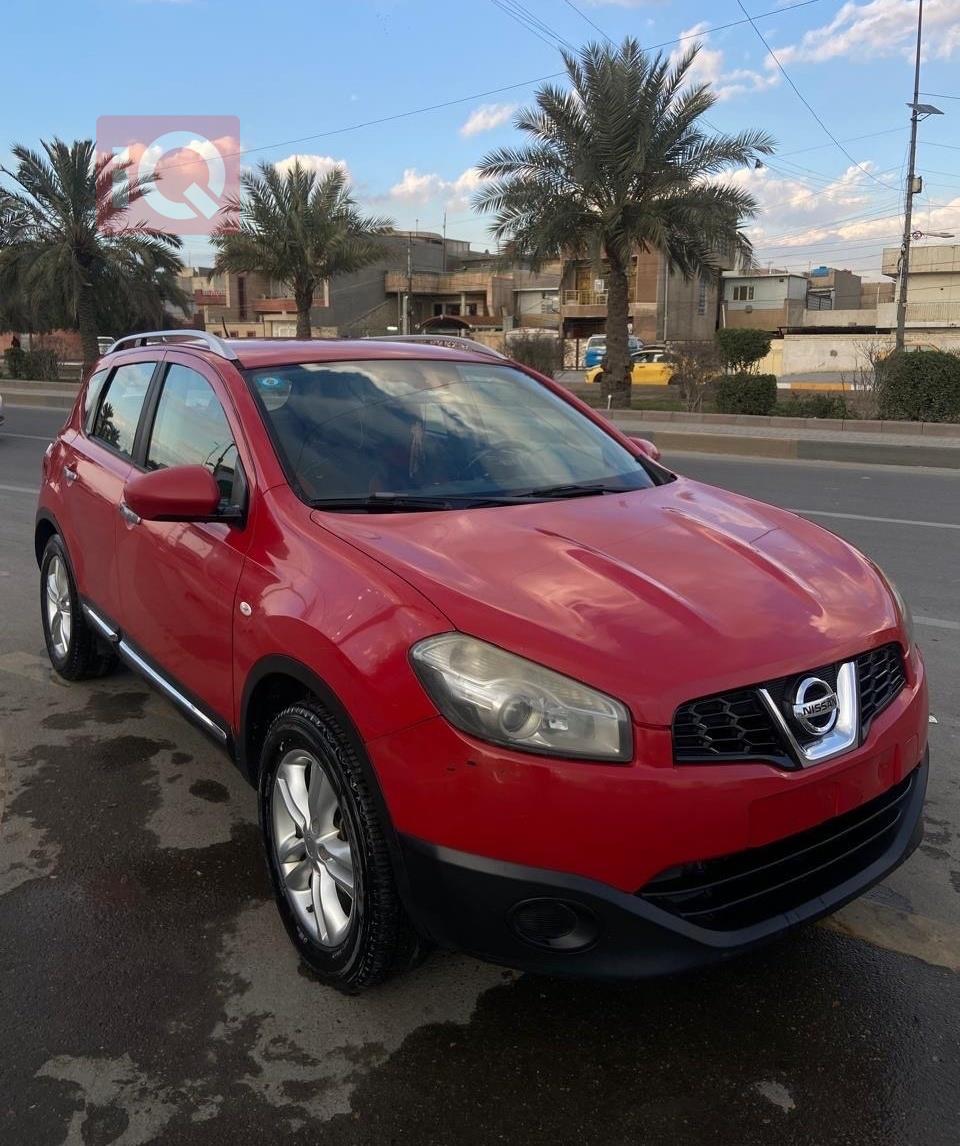 نيسان قاشقاي